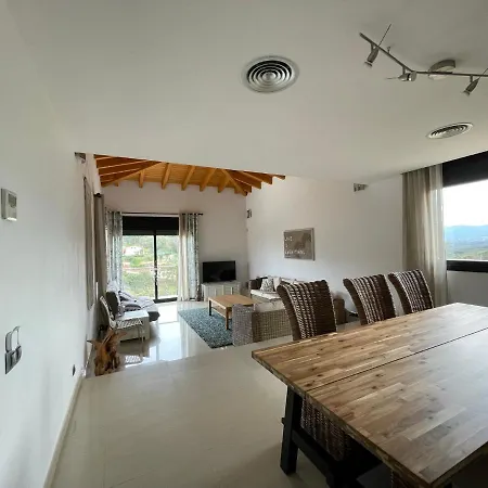 Mas Paz Villa *